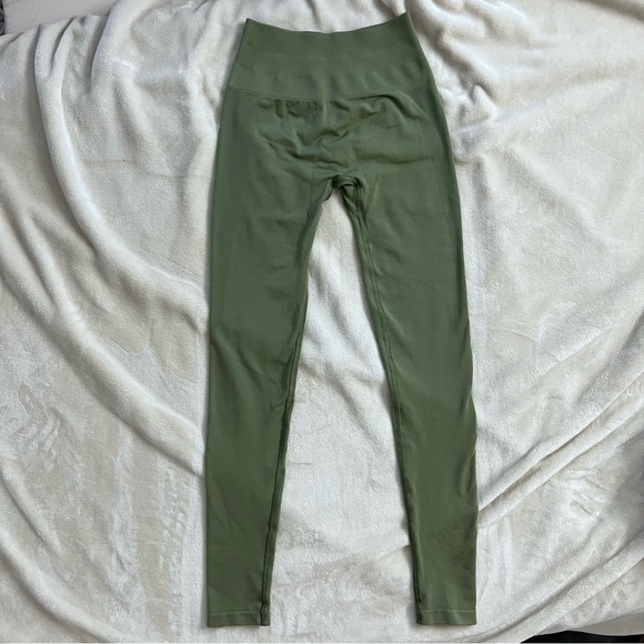 *SOLD* ALPHALETE Amplify Leggings – Dusty Green - Picture 3 of 4